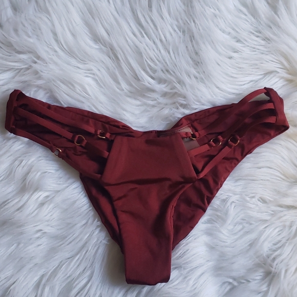 Beach Bunny bikini bottom - Picture 2 of 6